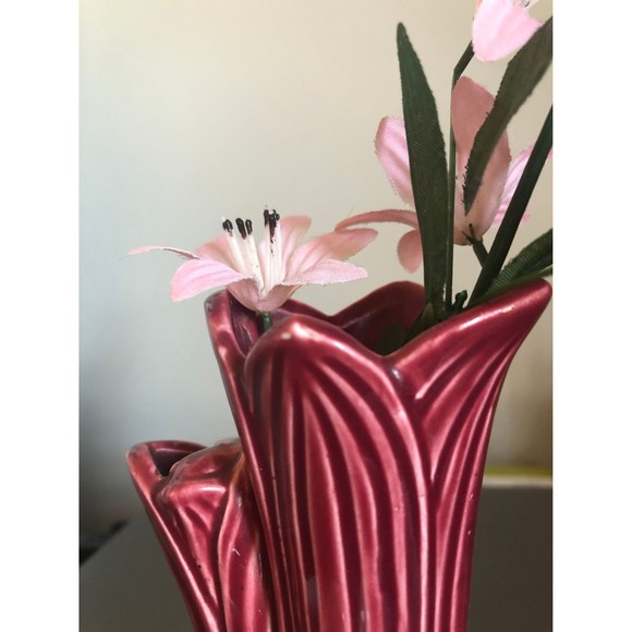 Vintage 4 Inch Burgundy Bud Vase with Baby Lamb - Picture 4 of 10